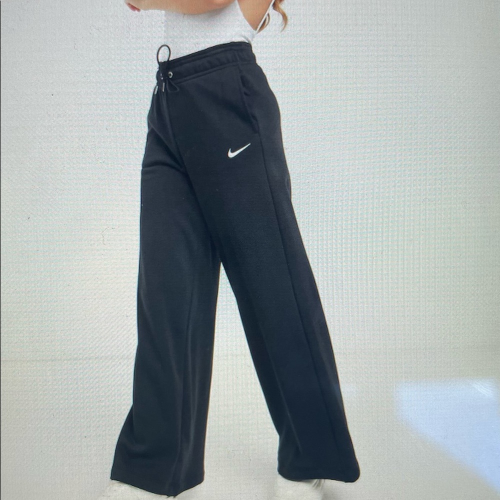 NWT Black Nike Wide Leg Sweatpants